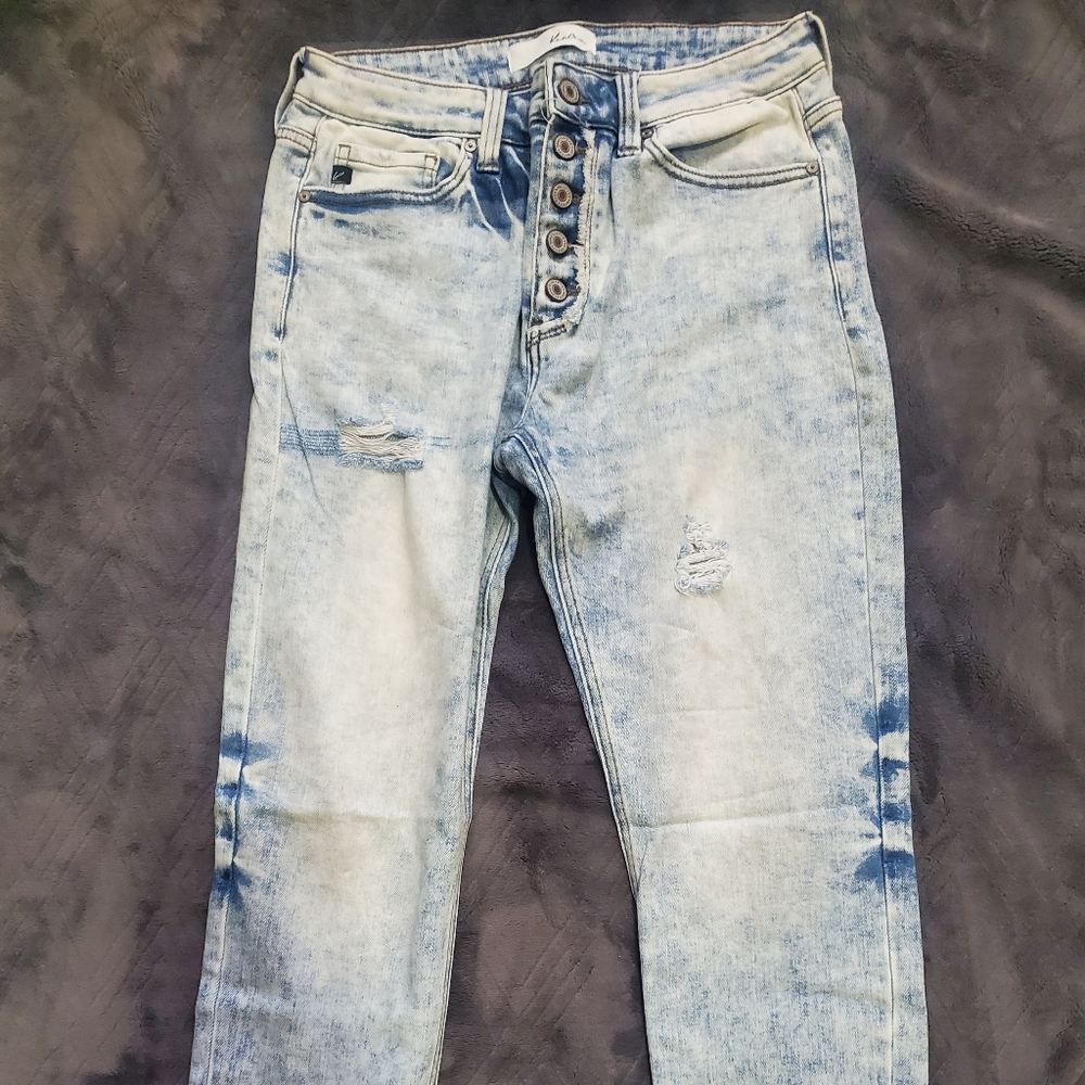 Womens acid wash Kancan New jeans.